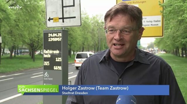 Ich habe mit dem MDR Sachsenspiegel über die neueste Narretei des grünen Verkehrsbürgermeisters gesprochen. Für eine halbe Million Euro stellt er in Dresden digitale Fahrradzählanlagen auf. Er nennt sie Fahrradbarometer. Eine drolliger Name für eine Steuergeldverschwendung ohnesgleichen. Was man alles Sinnvolles mit soviel Geld hätte machen können! Den Elberadweg endlich ausbauen, den Ferienpass für Kinder wieder einführen, das Grundstück für die Schwimmhalle Klotzsche sichern oder die aus finanziellen Gründen trockengelegten Dresdner Brunnen wieder sprudeln lassen. Es ist zum Verrücktwerden in dieser Stadt… 
Hier der Beitrag: https://www.ardmediathek.de/video/mdr-sachsenspiegel/kontroverse-um-teure-fahrradzaehler-in-dresden/mdr/Y3JpZDovL21kci5kZS9iZWl0cmFnL2Ntcy9mZWJjOGU3Ny1kZjUyLTRjNjAtYjFjMy00NzAyYWVlYjE5MTU
Holger Zastrow Fraktion Team Zastrow